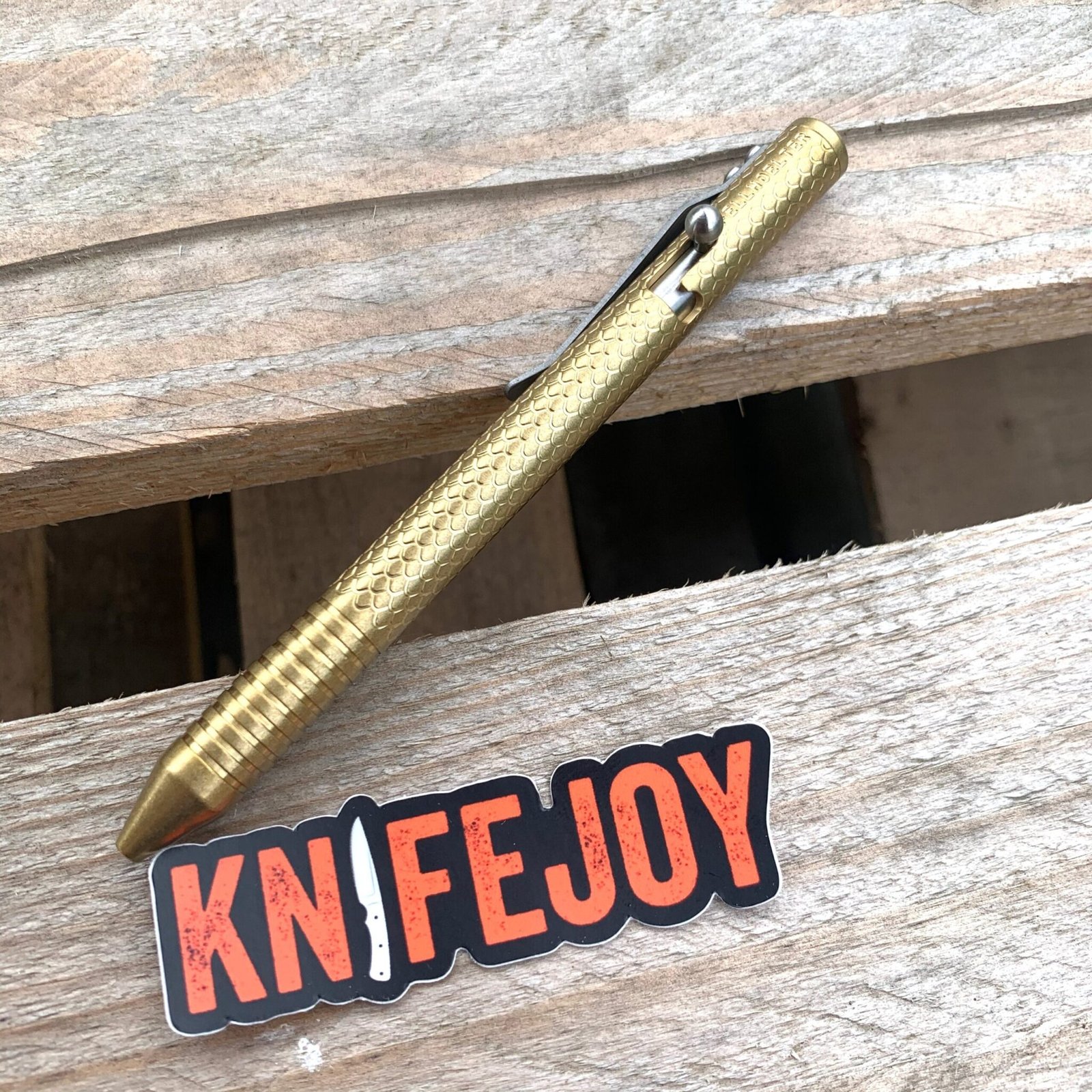 Fellhoelter Tibolt Brass Engraved Small Dragon Scale Deluxe Pen